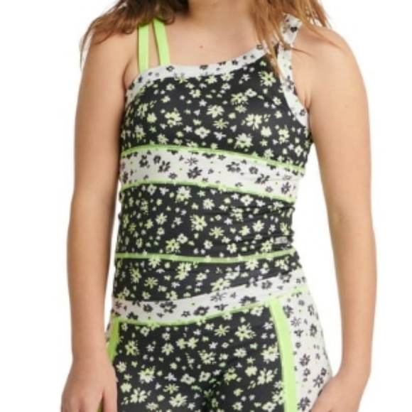 2 Justice tops - Picture 5 of 5